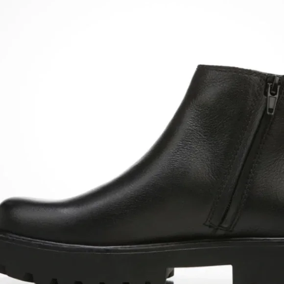 Zodiac Shiloh Black Leather Ankle Boots - Picture 6 of 7